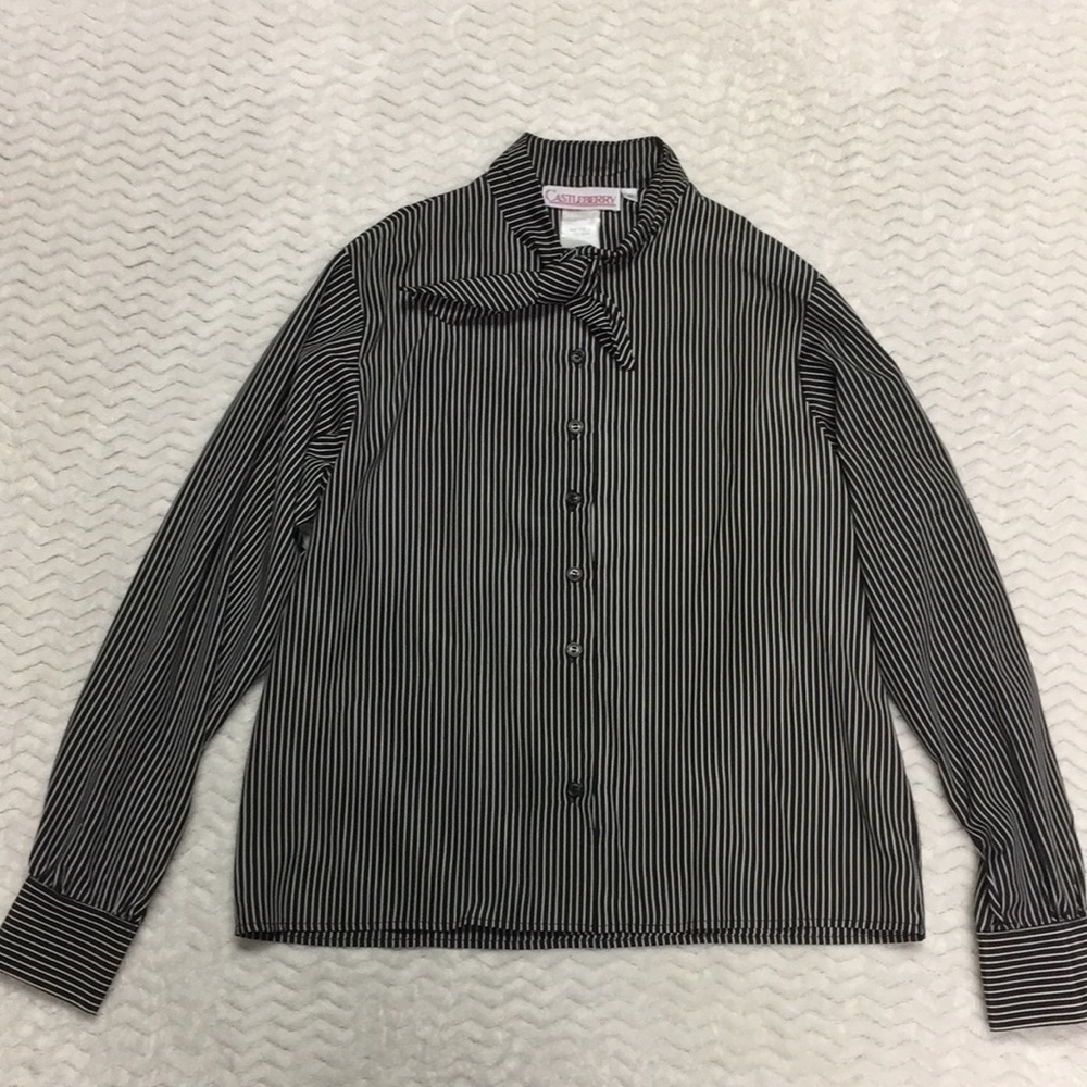 Vintage 80’s button down tie neck shirt - size 8
